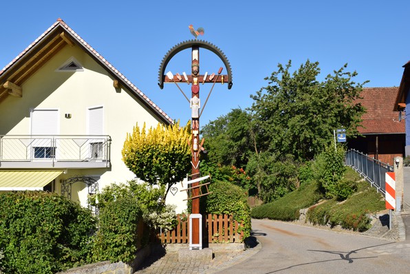 Dorfkreuz in Atzenhof